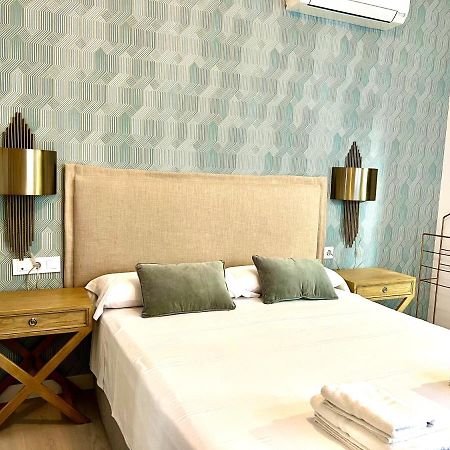 Apartamento Estudio Real Suites กรานาดา ภายนอก รูปภาพ